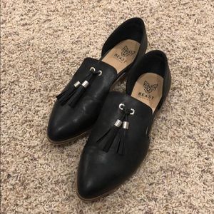 Beast Fashion black mules